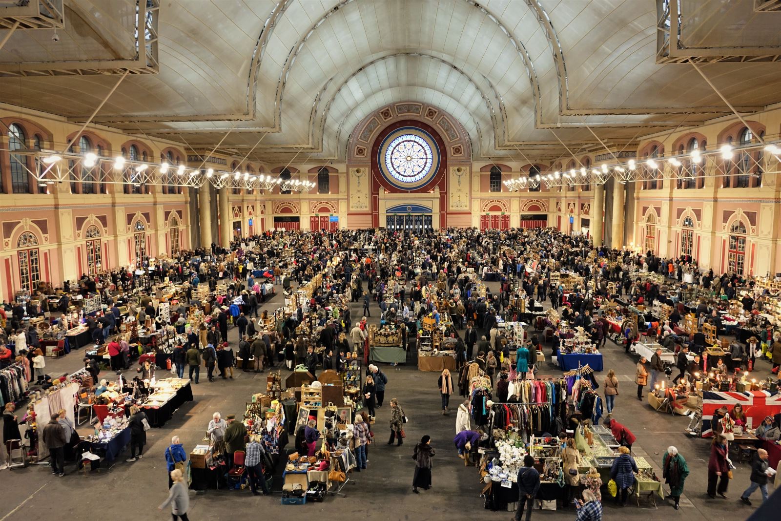 A New Visitors Guide to Antiques Hunting at Alexandra Palace IACF iacf